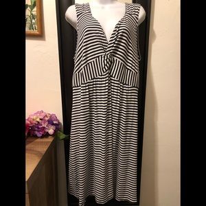 Style & Co. Dress. Sleeveless. Black & white.